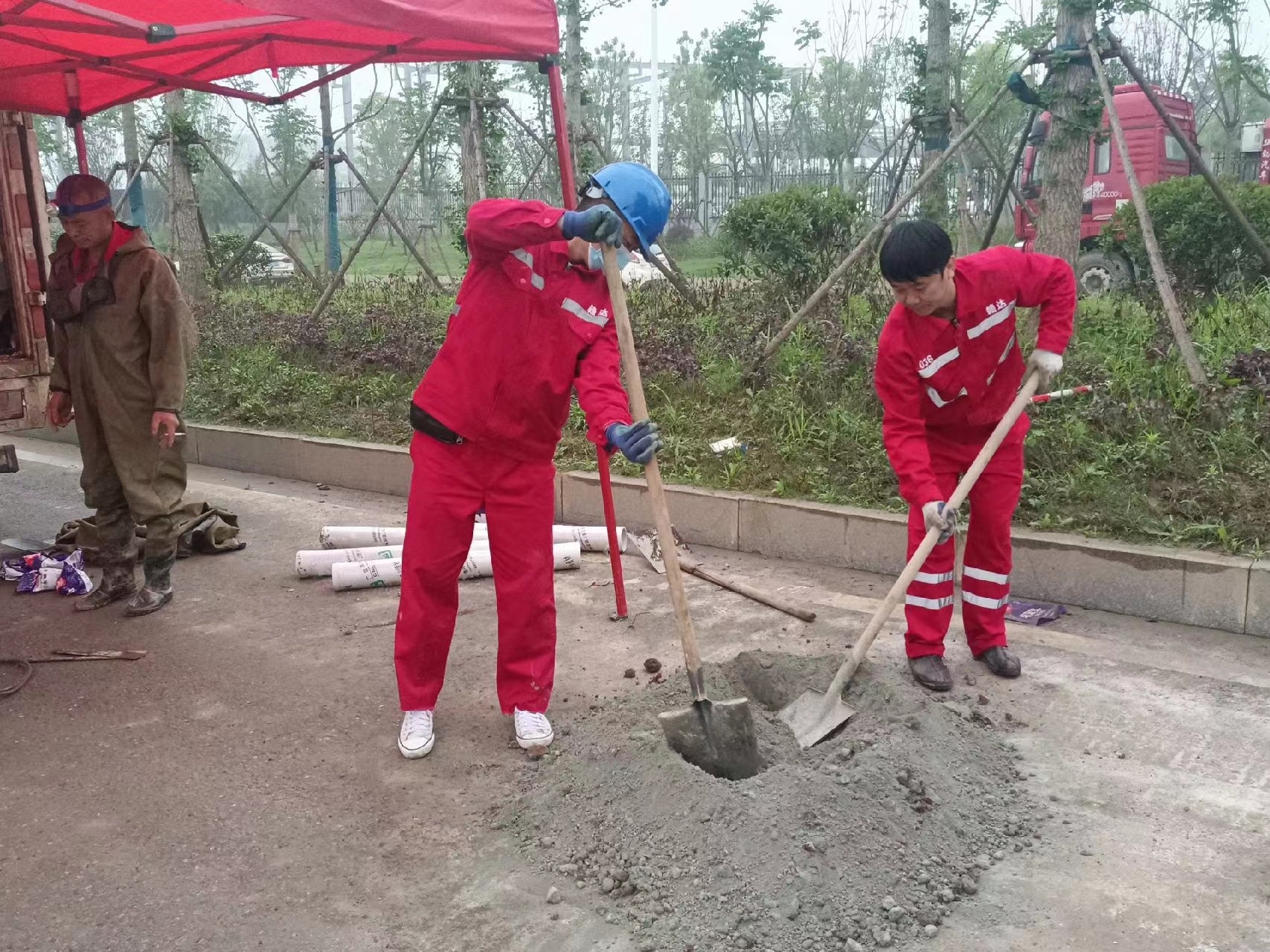 涟源管道疏通哪家好】及时进行市政管道清淤