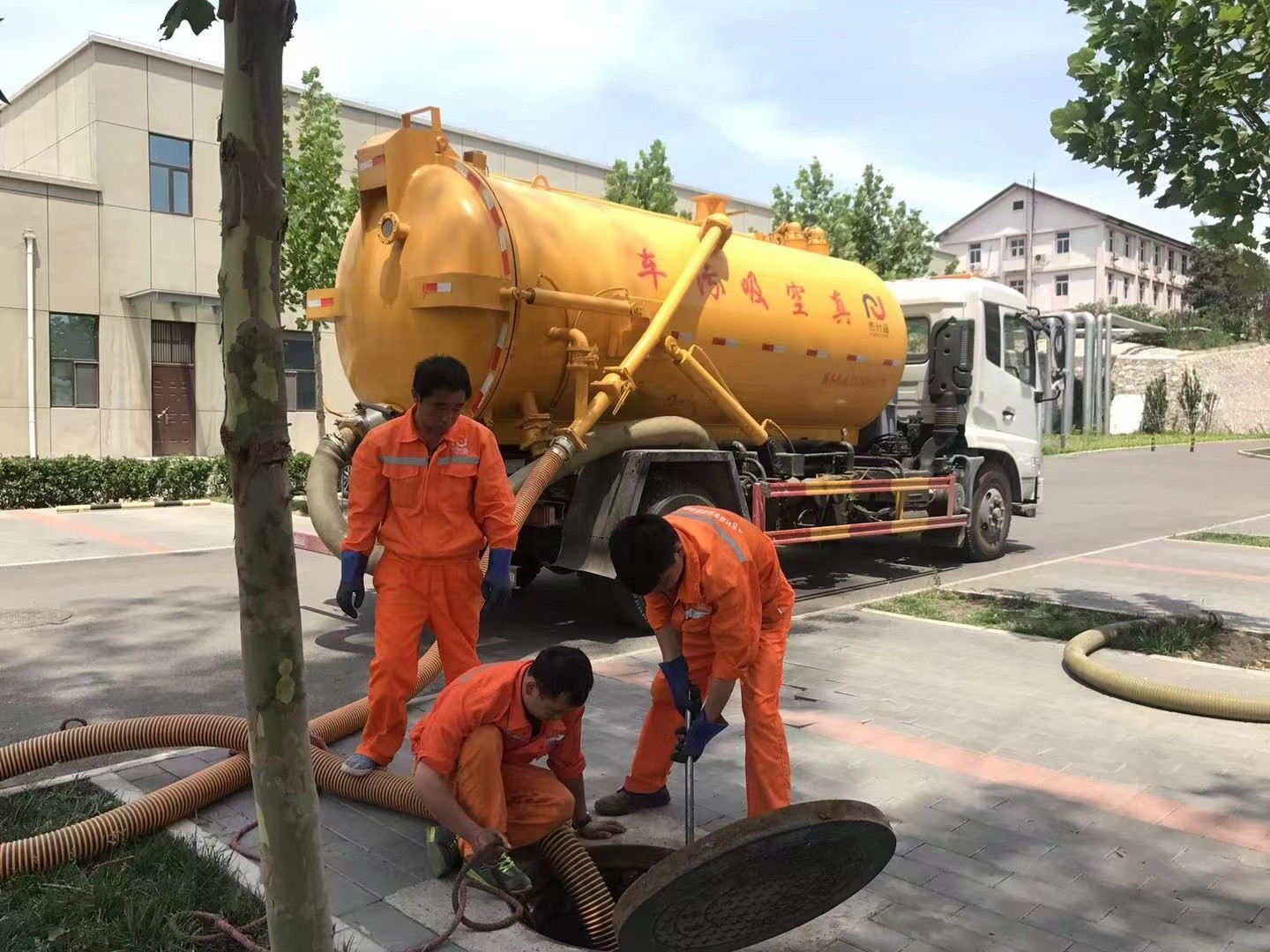 涟源化粪池清理与5-8吨吸粪车施工效率分析
